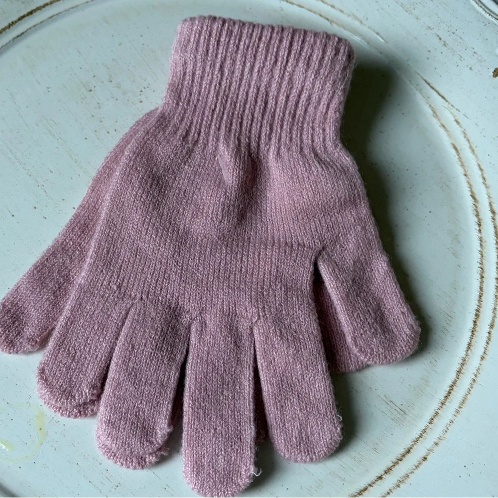 Choose 3 for $9 Pink Girls Knit Gloves nwt